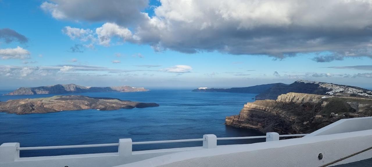 Santorini Pleasure Studios Fira  Zewnętrze zdjęcie