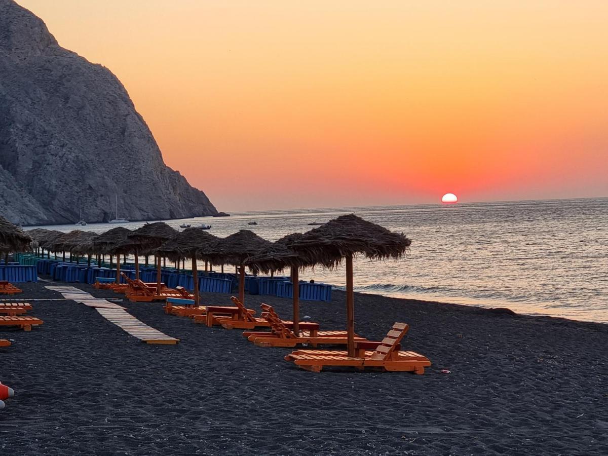 Santorini Pleasure Studios Fira  Zewnętrze zdjęcie