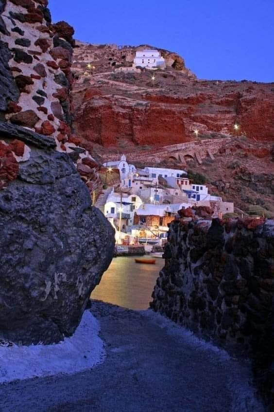 Santorini Pleasure Studios Fira  Zewnętrze zdjęcie